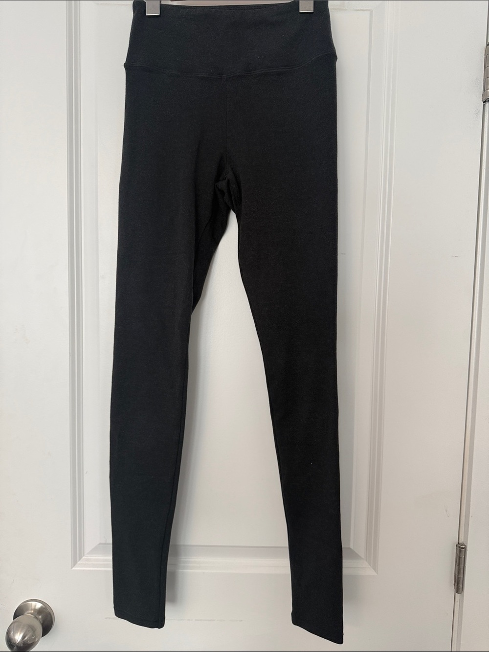 SKIMS Charcoal High-Rise  Leggings - Picture 3 of 3